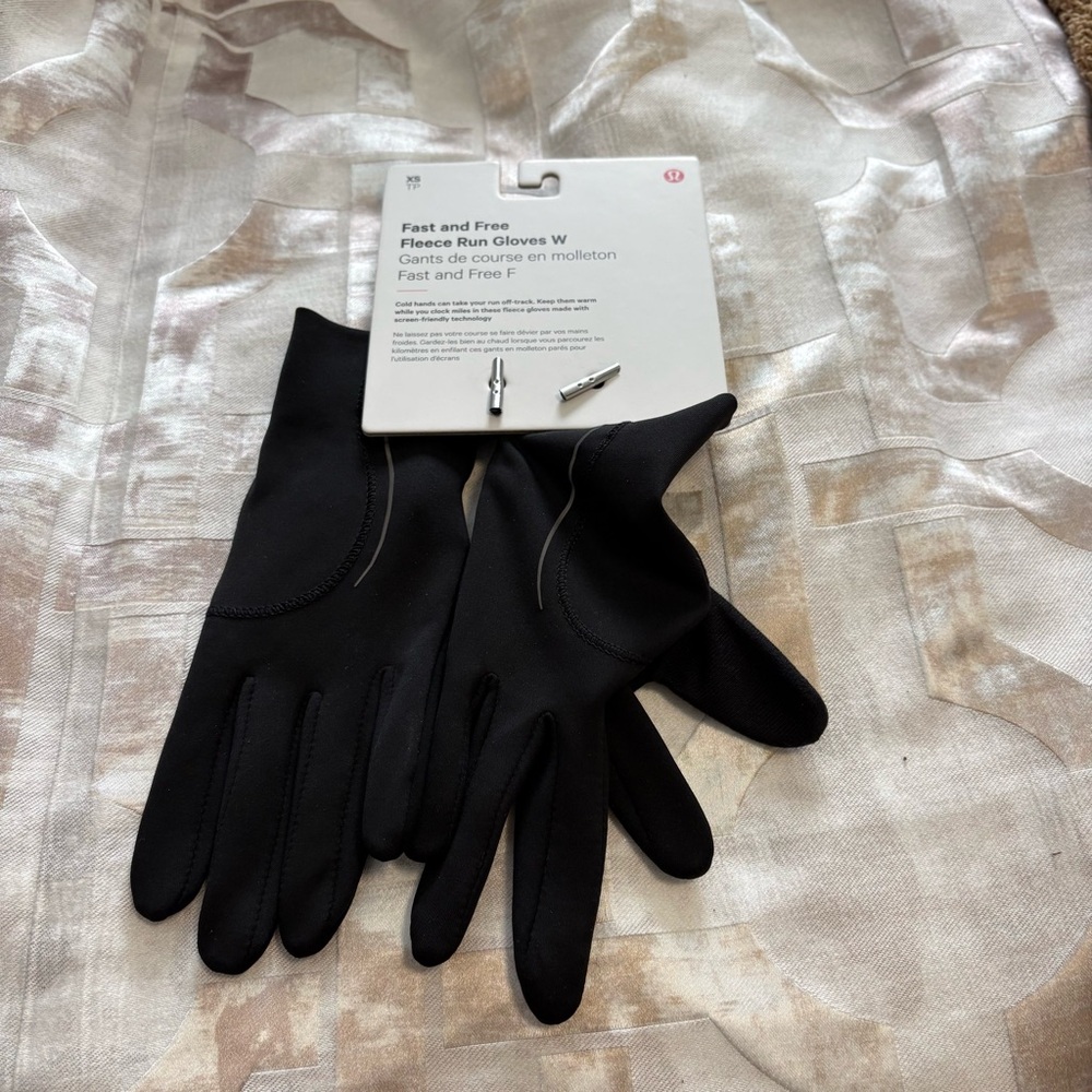 lululemon athletica Black Fast and Free Gloves